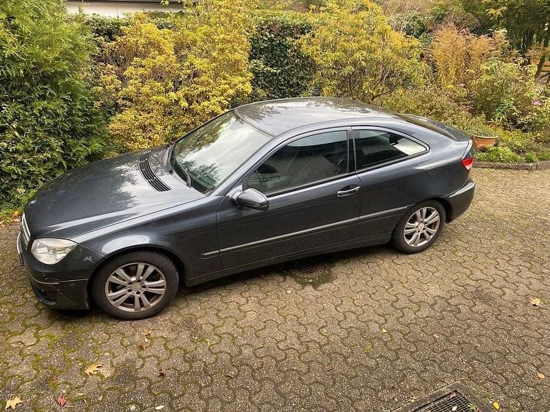 Gebraucht Mercedes CLC200 184 PS (135 kW) 2008 Grau Kleinwagen