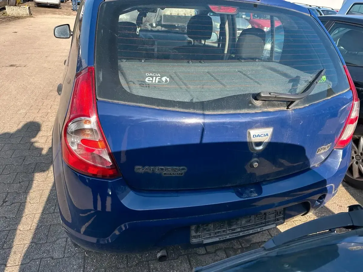 Gebraucht Dacia Sandero 75 PS (55 kW) 2009 Blau Limousine