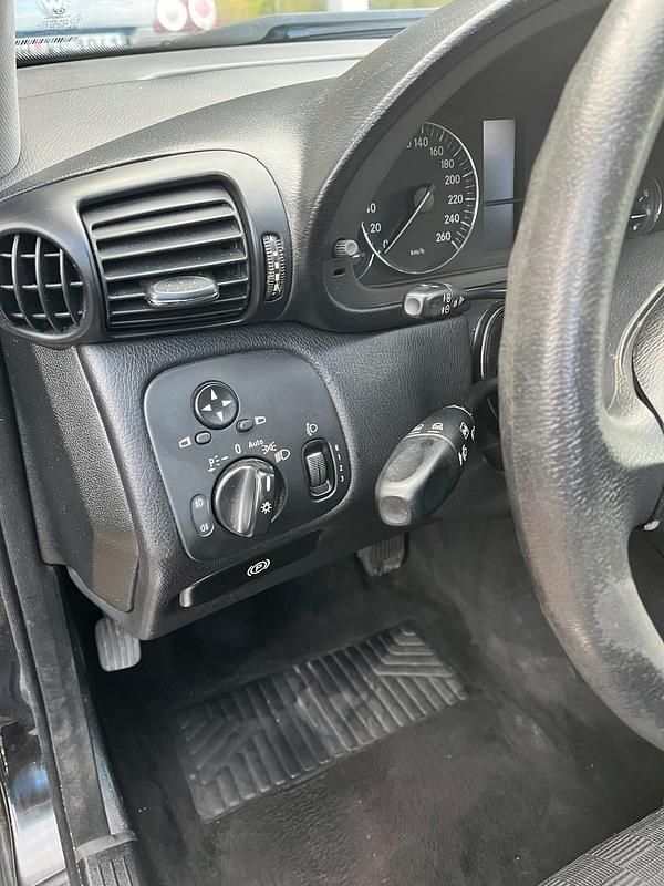 Gebraucht Mercedes 200 2005 Schwarz Limousine