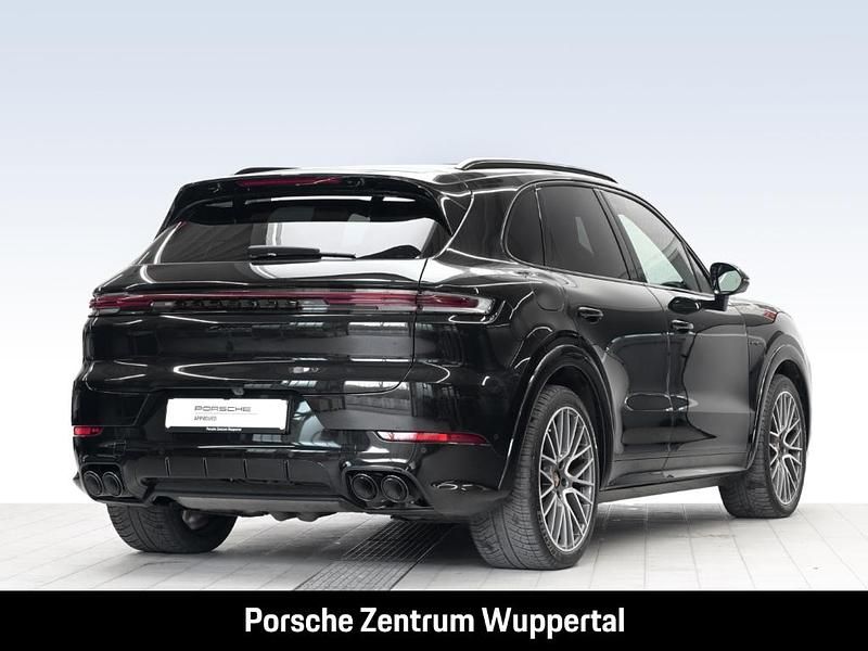 Gebraucht Porsche Cayenne 470 PS (345 kW) 2025 Schwarz SUV