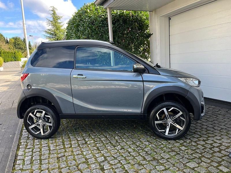 Silber Gebraucht 2023 Aixam Crossover Premium Premium Kleinwagen | 16.000 € (Fairer Preis) - Bild 1/4
