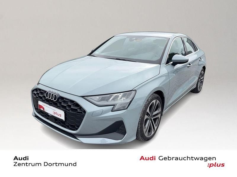 Pfeilgrau perleffekt Gebraucht 2025 Audi A3 Ambiente Limousine | 30.244 € (Superpreis) - Bild 1/4