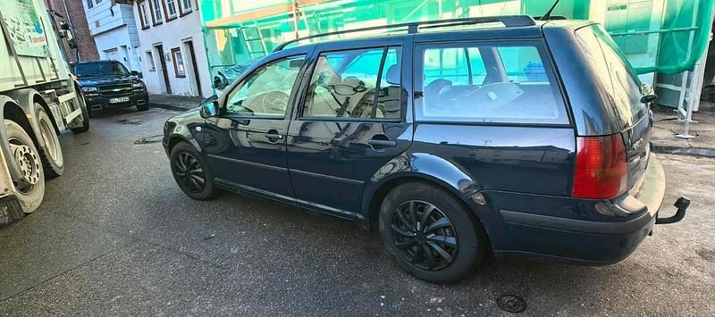 Blau Gebraucht 2004 VW Golf IV Kombi | 1.450 € (Superpreis) - Bild 1/4