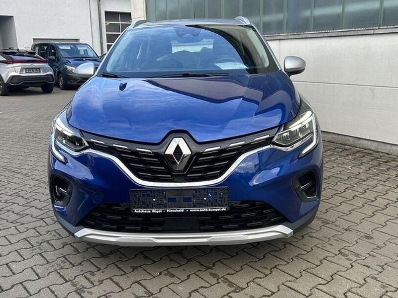 Gebraucht Renault Captur Intens 131 PS (96 kW) 2020 Blau (metallic) SUV