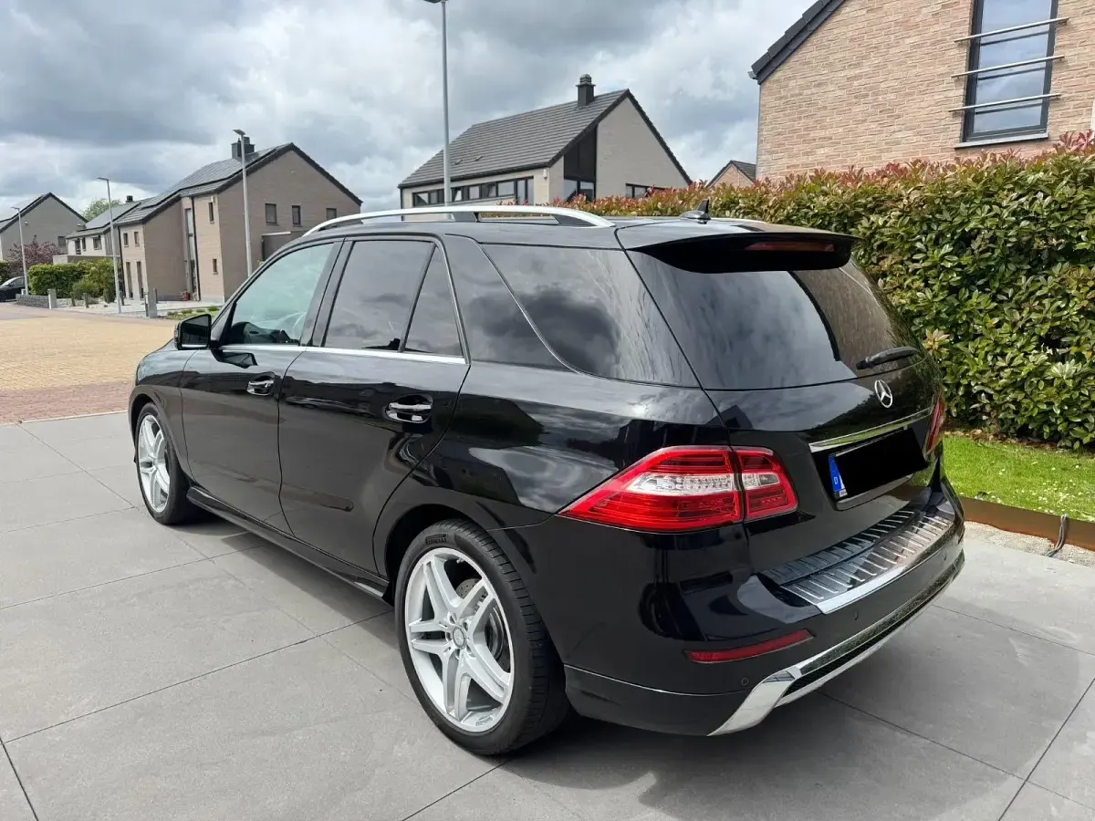 Gebraucht Mercedes ML350 AMG 258 PS (189 kW) 2015 Schwarz SUV