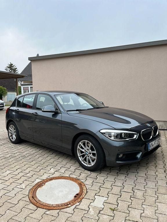 Grau Gebraucht 2016 BMW 118 Advantage Kleinwagen | 10.700 € (Guter Preis) - Bild 1/4