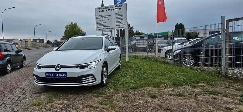 Gebraucht VW Golf VIII 150 PS (110 kW) 2021 Weiß Kombi