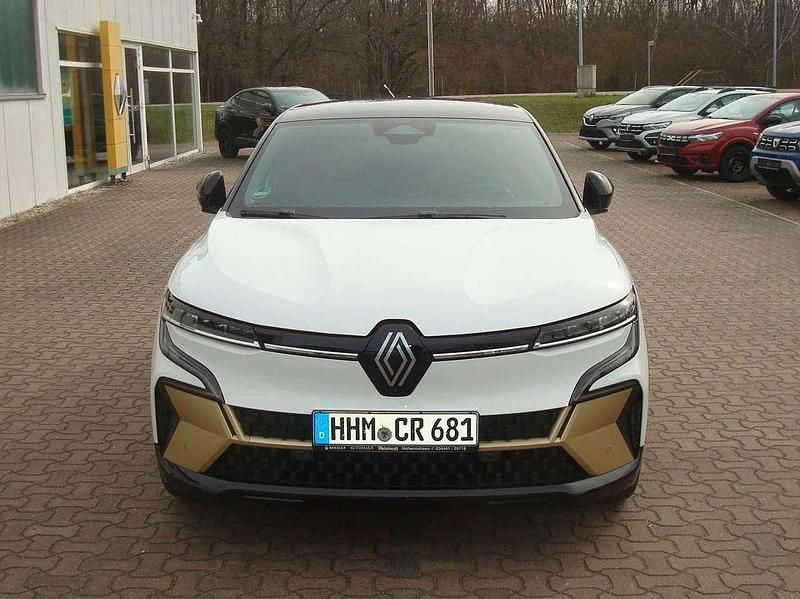 Weiß Gebraucht 2022 Renault Megane E-Tech Iconic Limousine | 29.900 € (Fairer Preis) - Bild 1/4