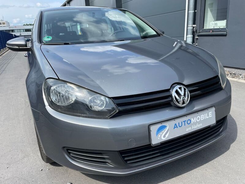Grau Gebraucht 2009 VW Golf VI Trendline Limousine | 5.490 € (Etwas zu teuer) - Bild 1/4