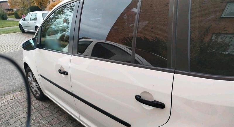 Gebraucht VW Touran 2012 Weiß Van / Kleinbus