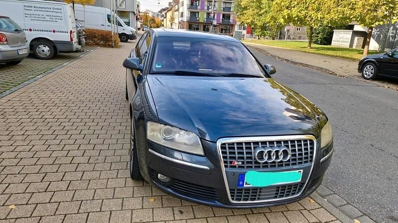 Grau Gebraucht 2006 Audi A8 Limousine | 6.000 € (Guter Preis) - Bild 1/4