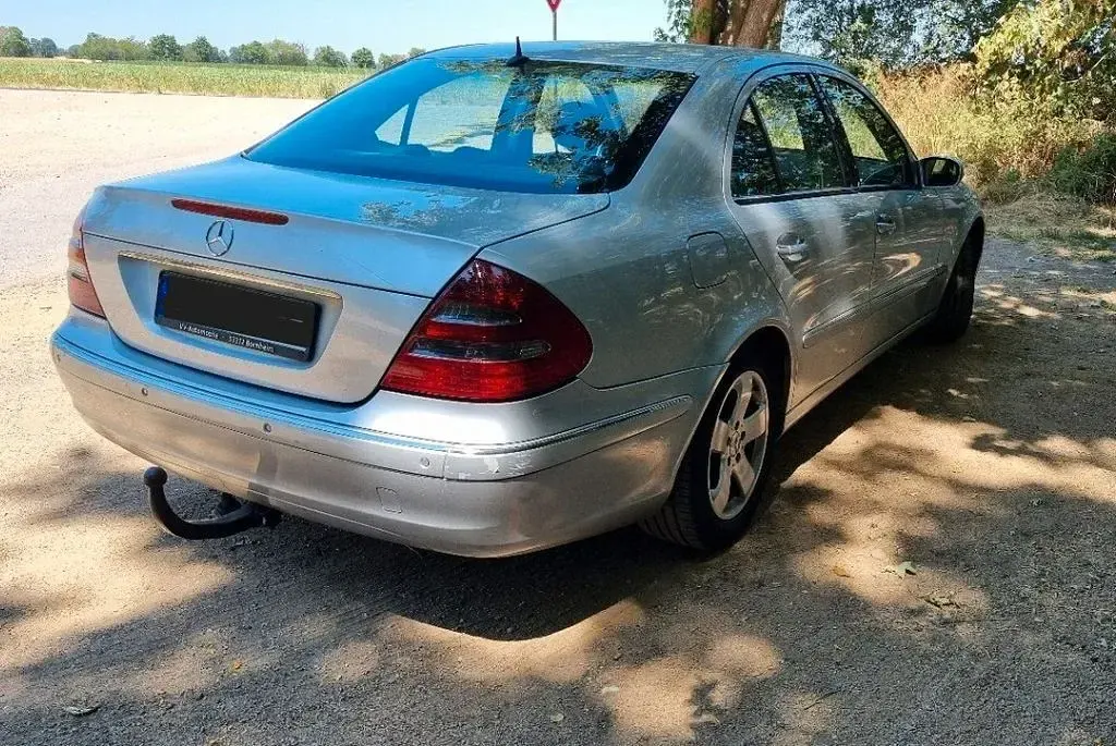 Gebraucht Mercedes E270 Elegance 177 PS (130 kW) 2004 Silber Limousine