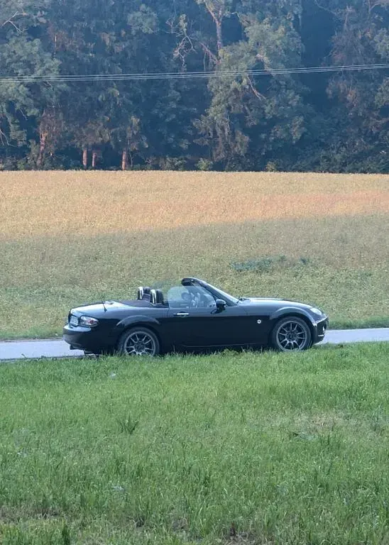 Gebraucht Mazda MX5 126 PS (92 kW) 2008 Schwarz Cabrio