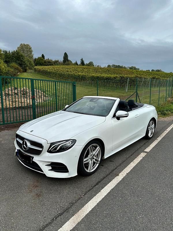 Weiß Gebraucht 2017 Mercedes E300 AMG line Cabrio | 26.800 € (Superpreis) - Bild 1/4