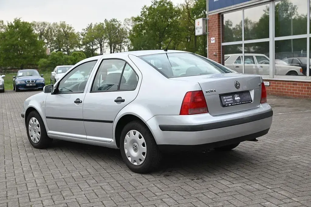 Occasion VW Bora 105 ch (77 kW) 2004 Argent Berline