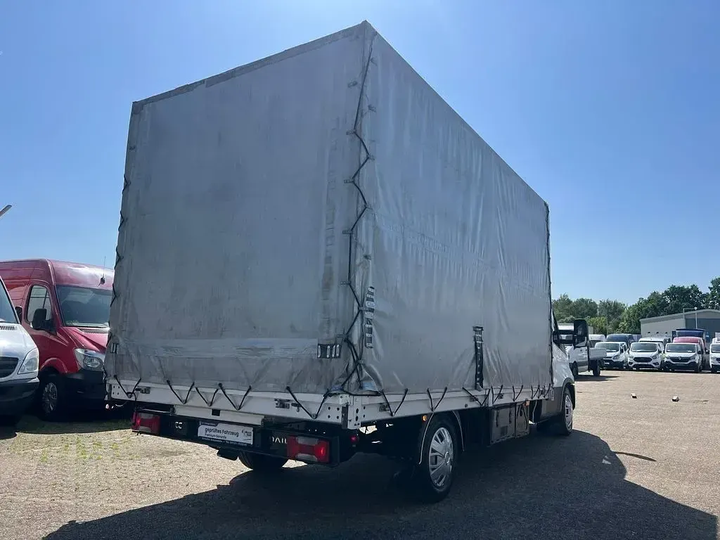 Gebraucht Iveco Daily 170 PS (125 kW) 2017 Weiß Van / Kleinbus