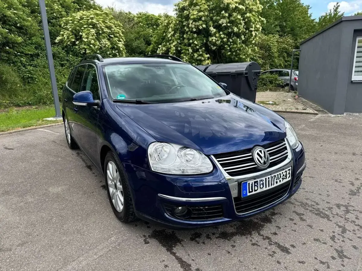Gebraucht VW Golf VI Comfortline 122 PS (89 kW) 2009 Shadow blue metallic Kleinwagen