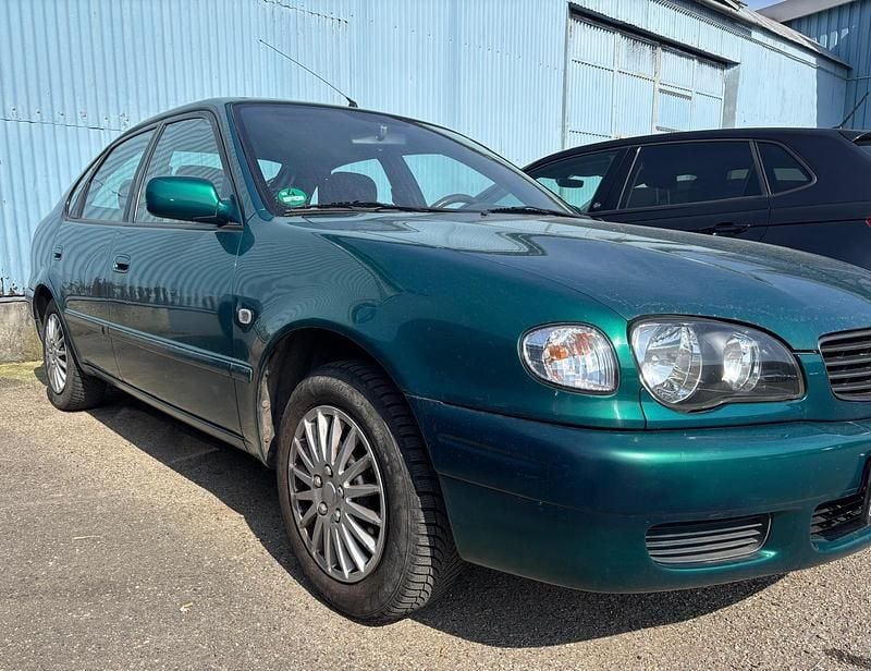 Gebraucht Toyota Corolla 97 PS (71 kW) 2001 Grün Limousine