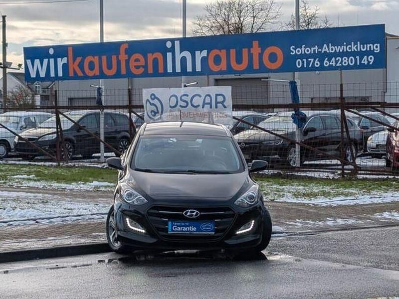 Schwarz Gebraucht 2015 Hyundai i30 YES! Kombi | 7.999 € (Fairer Preis) - Bild 1/4