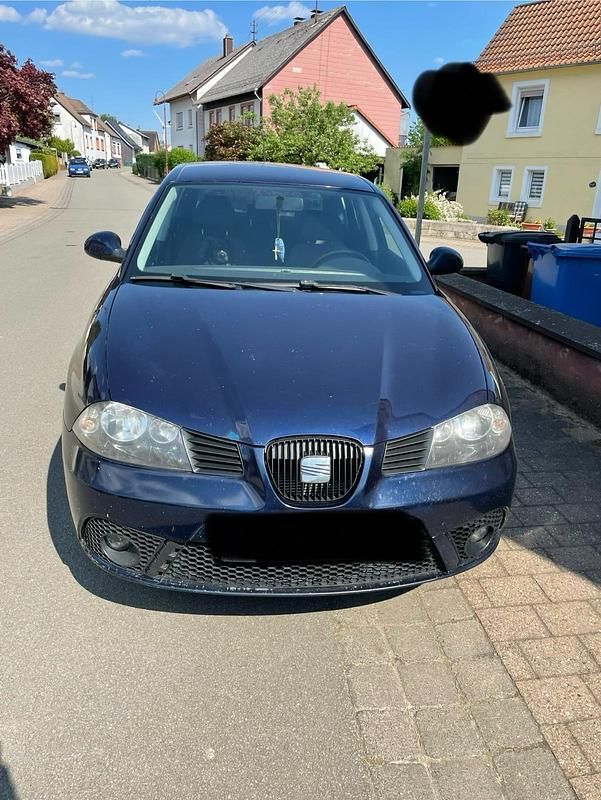 Blau Gebraucht 2008 Seat Ibiza Limousine | 700 € (Guter Preis) - Bild 1/2