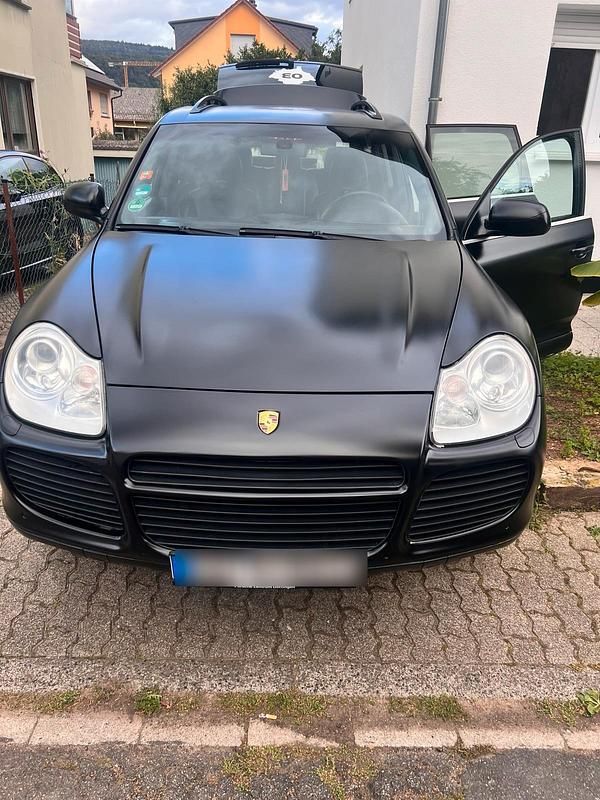 Schwarz Gebraucht 2004 Porsche Cayenne Turbo SUV | 8.500 € (Fairer Preis) - Bild 1/4