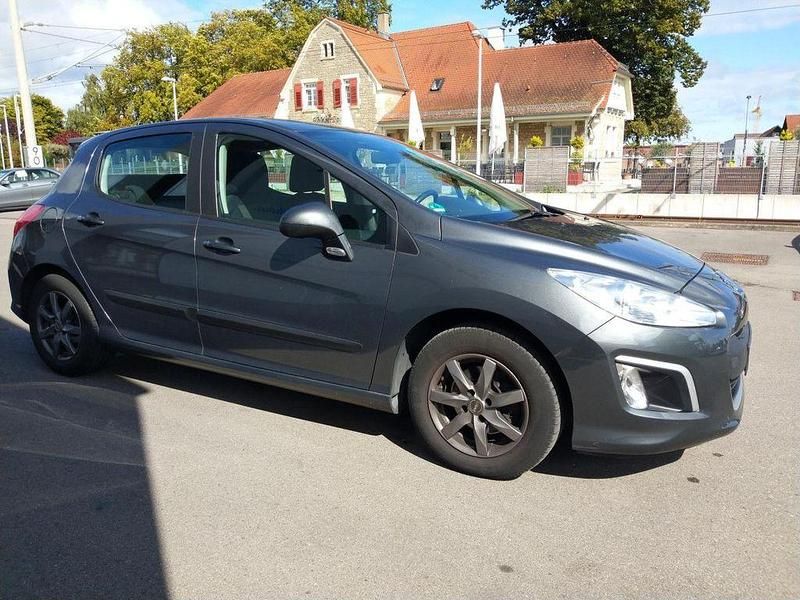 Gebraucht Peugeot 308 98 PS (72 kW) 2013 Grau Limousine