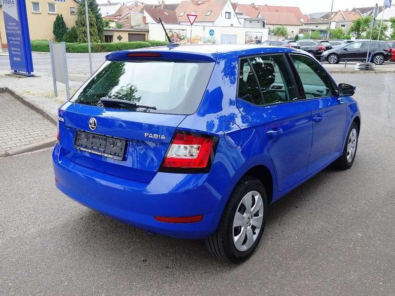 Gebraucht Skoda Fabia Cool Plus 60 PS (44 kW) 2019 Energyblue Kleinwagen