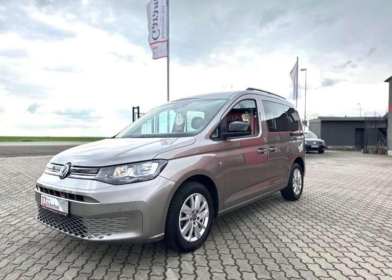 Gebraucht VW Caddy Life 122 PS (89 kW) 2022 Mojave beige metallic Van / Kleinbus