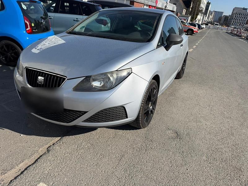 Gebraucht Seat Ibiza 69 PS (50 kW) 2010 Silber Kleinwagen