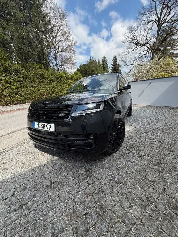 Gebraucht Land Rover Range Rover Black Edition 349 PS (256 kW) 2022 Schwarz SUV
