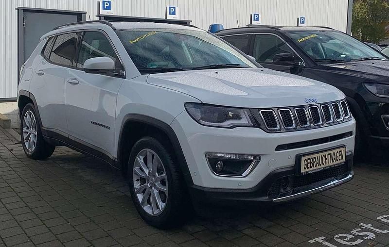 Alpine white (vr296) Gebraucht 2021 Jeep Compass Limited SUV | 27.990 € (Teuer) - Bild 1/4