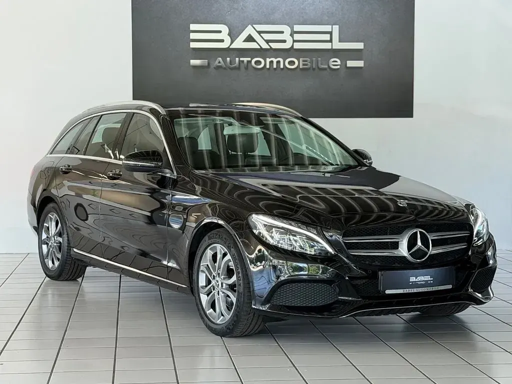 Gebraucht Mercedes C180 156 PS (114 kW) 2018 Schwarz Kombi