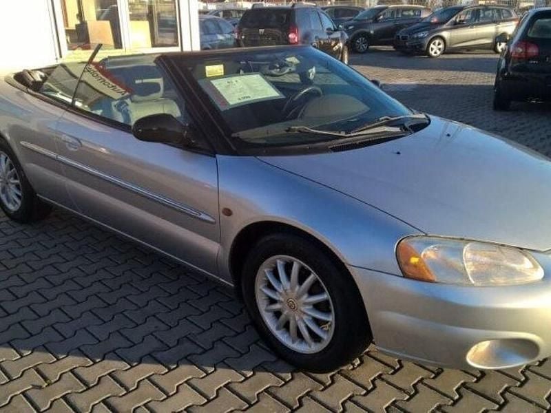 Gebraucht Chrysler Sebring Cabriolet 141 PS (103 kW) 2002 Bright silver metallic Cabrio