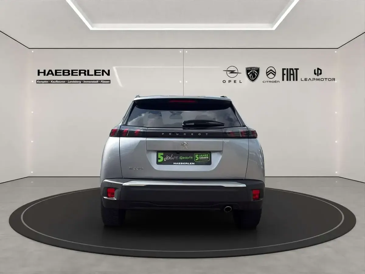 Gebraucht Peugeot 2008 Allure 131 PS (96 kW) 2023 Grau SUV