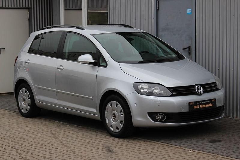 Gebraucht VW Golf VI Team 105 PS (77 kW) 2010 Silber Kleinwagen