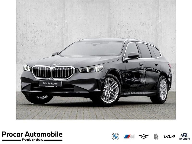 Neu BMW 520 Sport Line 197 PS (144 kW) 2025 Grau Kombi