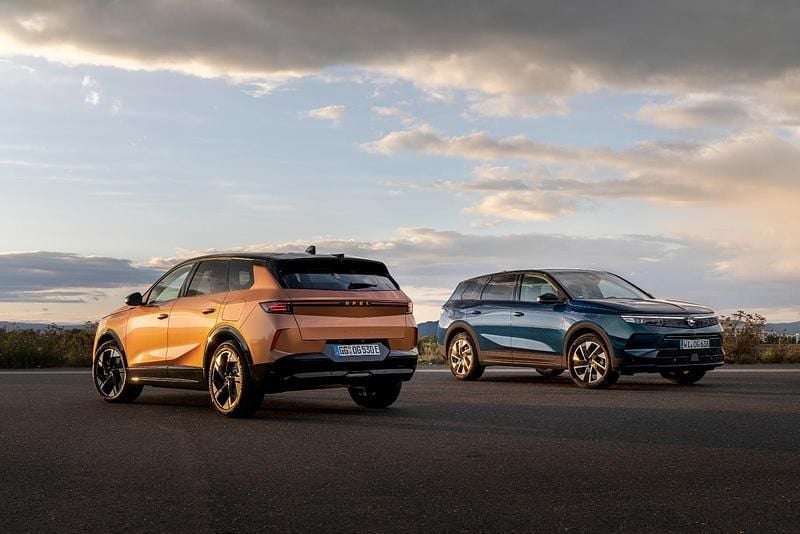 5 türen Neu 2025 Opel Grandland X SUV | 32.890 € (Guter Preis) - Bild 1/4