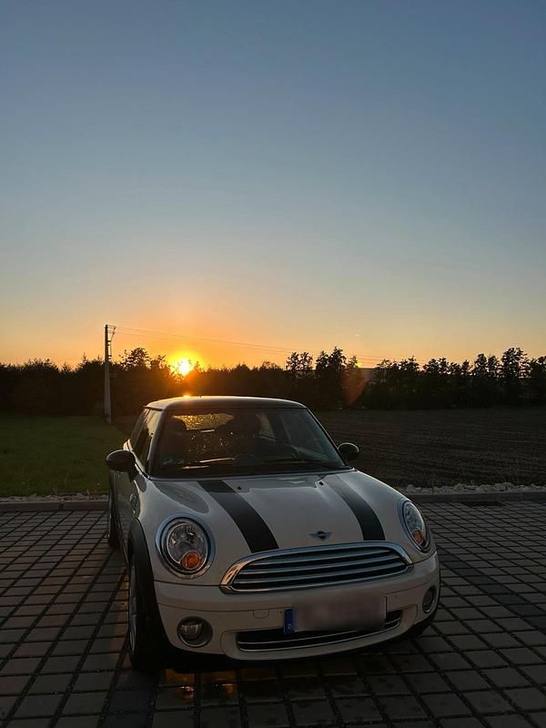 Beige Gebraucht 2008 Mini Cooper Kleinwagen | 2.350 € (Fairer Preis) - Bild 1/4