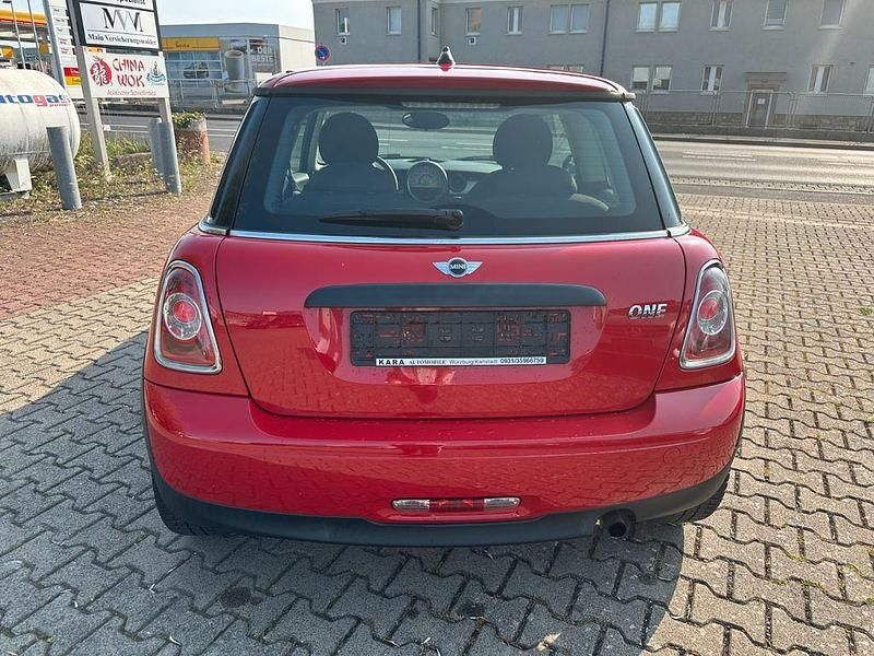 Gebraucht Mini ONE 75 PS (55 kW) 2013 Rot Kleinwagen