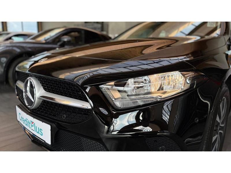 Gebraucht Mercedes A200 Style 150 PS (110 kW) 2021 Nachtschwarz Limousine