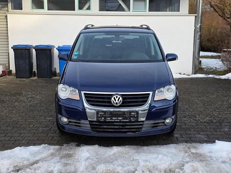Blau Gebraucht 2009 VW Touran United Van / Kleinbus | 4.399 € (Fairer Preis) - Bild 1/4