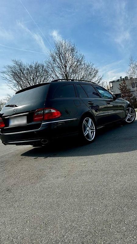 Gebraucht Mercedes E320 Avantgarde 230 PS (169 kW) 2007 Schwarz Kombi