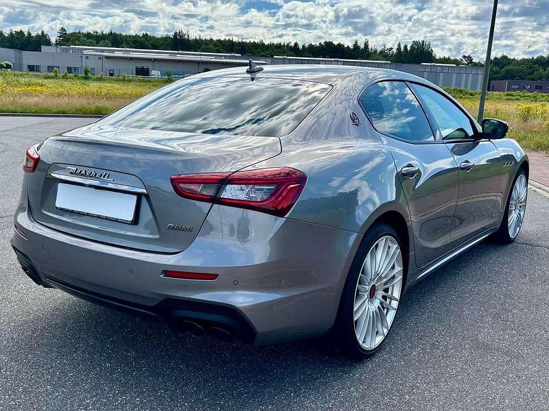 Gebraucht Maserati Ghibli 349 PS (256 kW) 2020 Grau Limousine