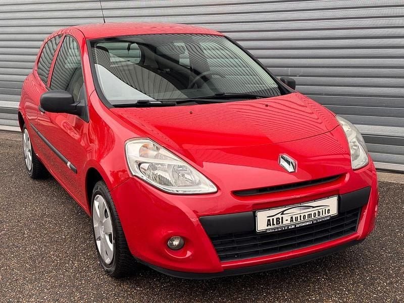 Gebraucht Renault Clio III Expression 75 PS (55 kW) 2010 Rot Cabrio