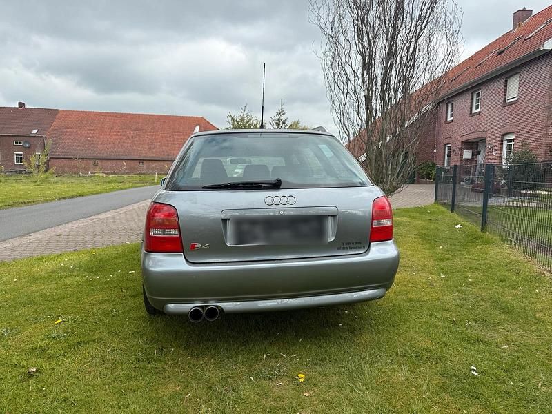 Second-hand Audi S4 265 CP (194 kW) 2001 Gri Break