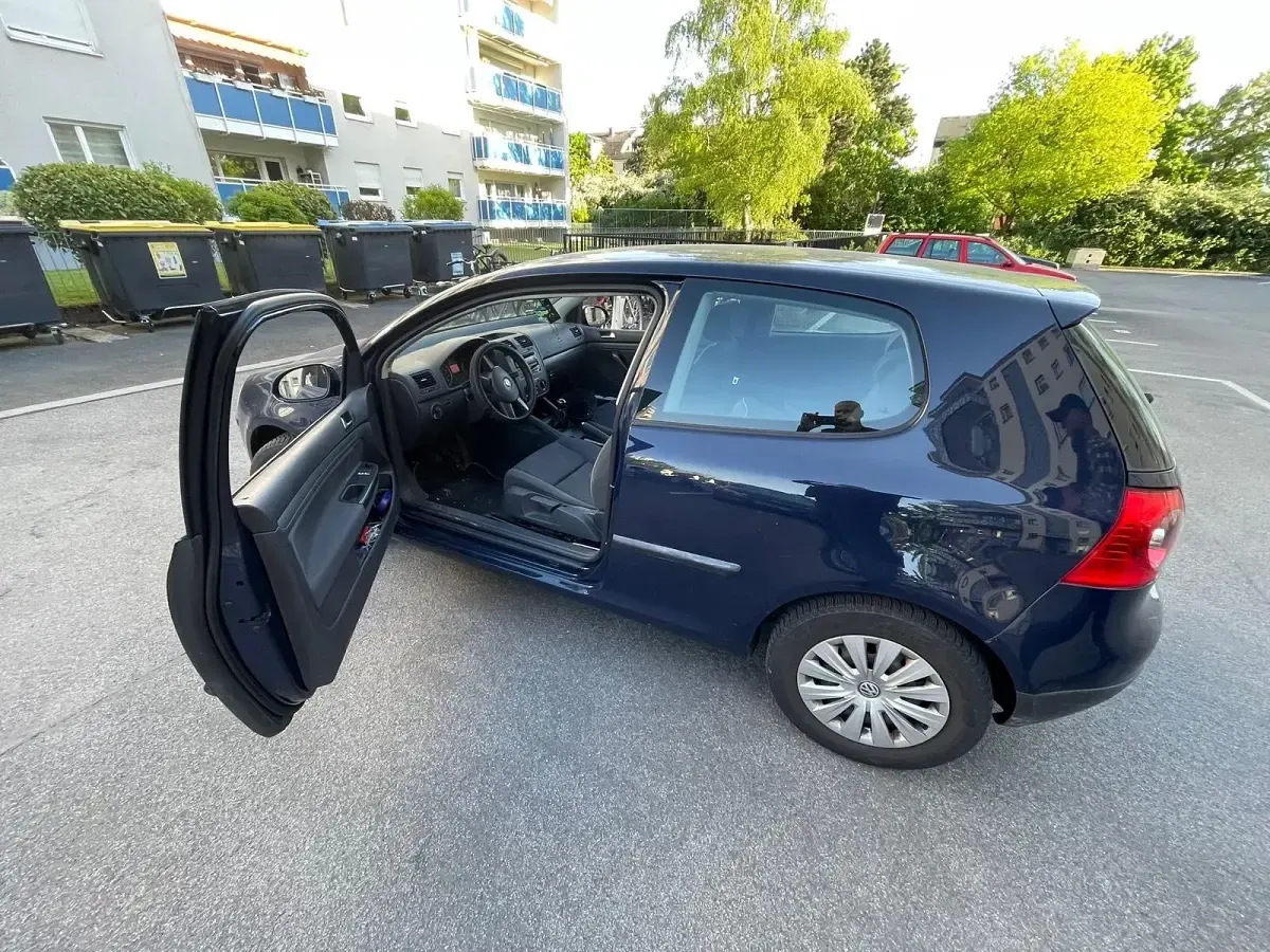 Gebraucht VW Golf IV 75 PS (55 kW) 2005 Blau Limousine