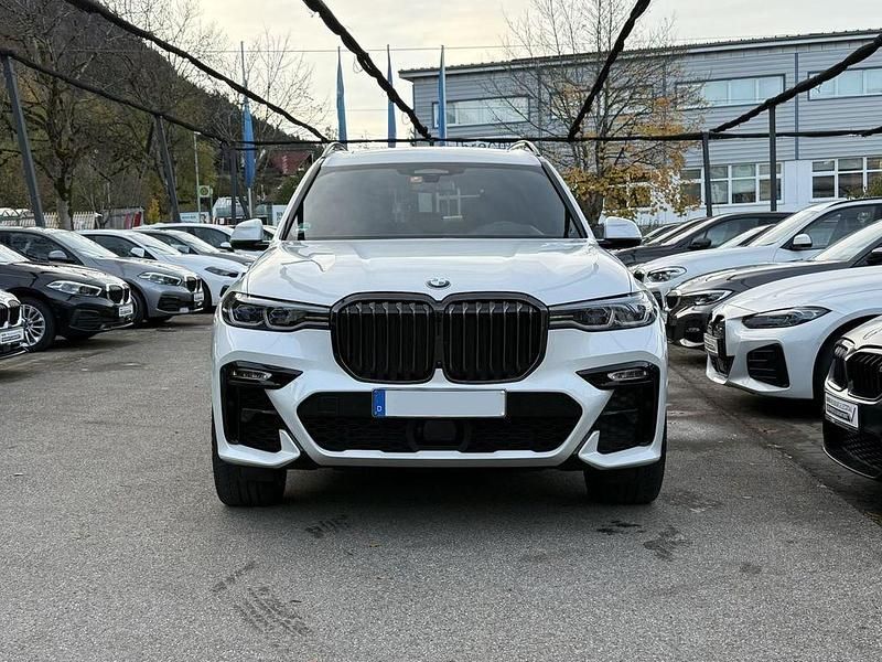 Gebraucht BMW X7 530 PS (389 kW) 2022 Mineralweiß SUV
