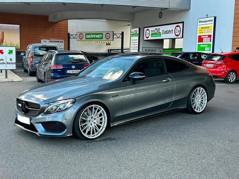 Grau Gebraucht 2016 Mercedes C400 AMG line Coupé | 30.500 € (Fairer Preis) - Bild 1/4