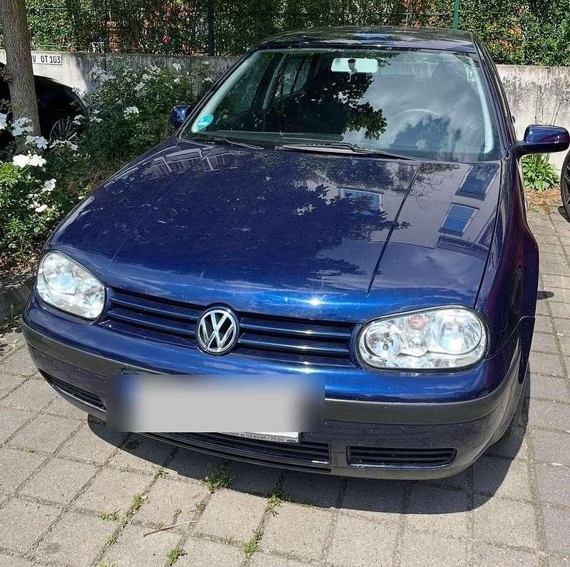 Blau Gebraucht 2001 VW Golf IV Edition Limousine | 2.200 € (Fairer Preis) - Bild 1/3