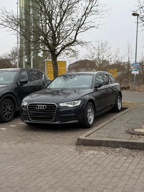 Gebraucht Audi A6 190 PS (139 kW) 2014 Blau Kombi